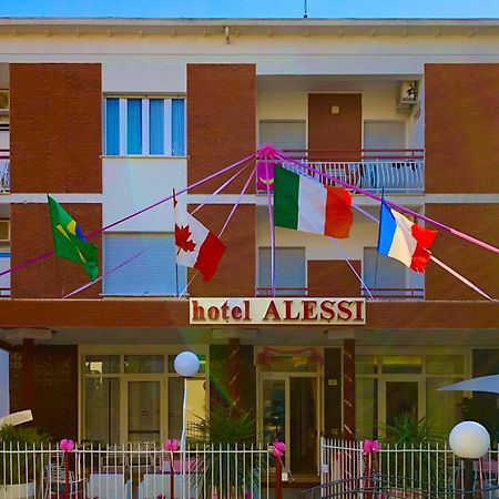Hotel Alessi** Ріміні Екстер'єр фото