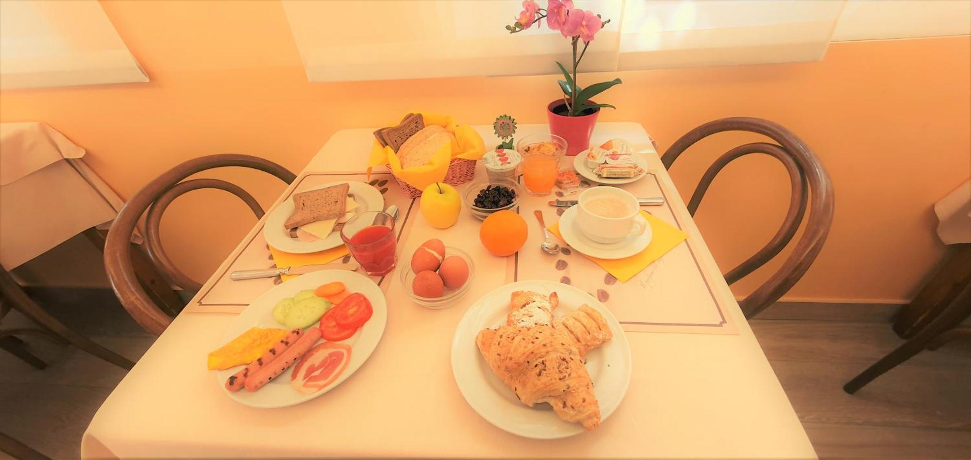 Hotel Alessi** Ріміні Екстер'єр фото